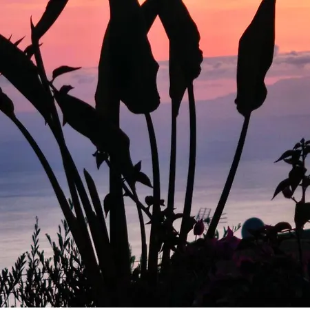 Con Inmejorables Vistas Al Oceano Y La Gomera