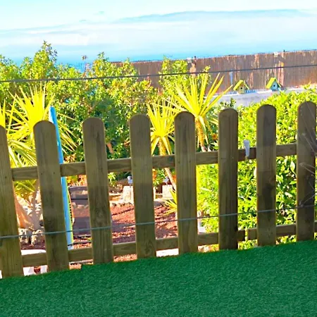 Con Inmejorables Vistas Al Oceano Y La Gomera