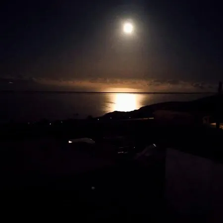 Con Inmejorables Vistas Al Oceano Y La Gomera Holiday home Chio (Tenerife)